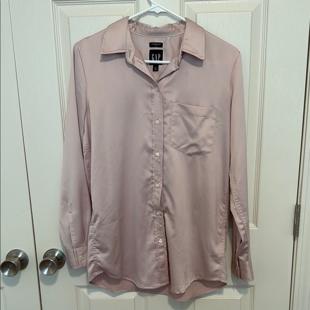 GAP Pink Button Down Shirt Relaxed Fit
